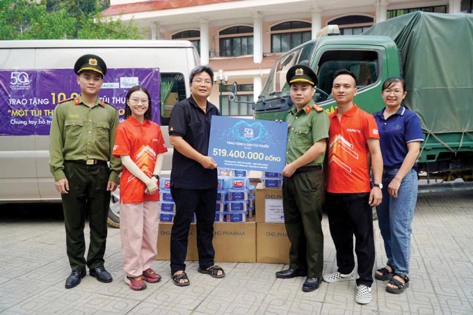 Nhật ký hành trình “gieo hơi ấm” trong tâm lũ dữ