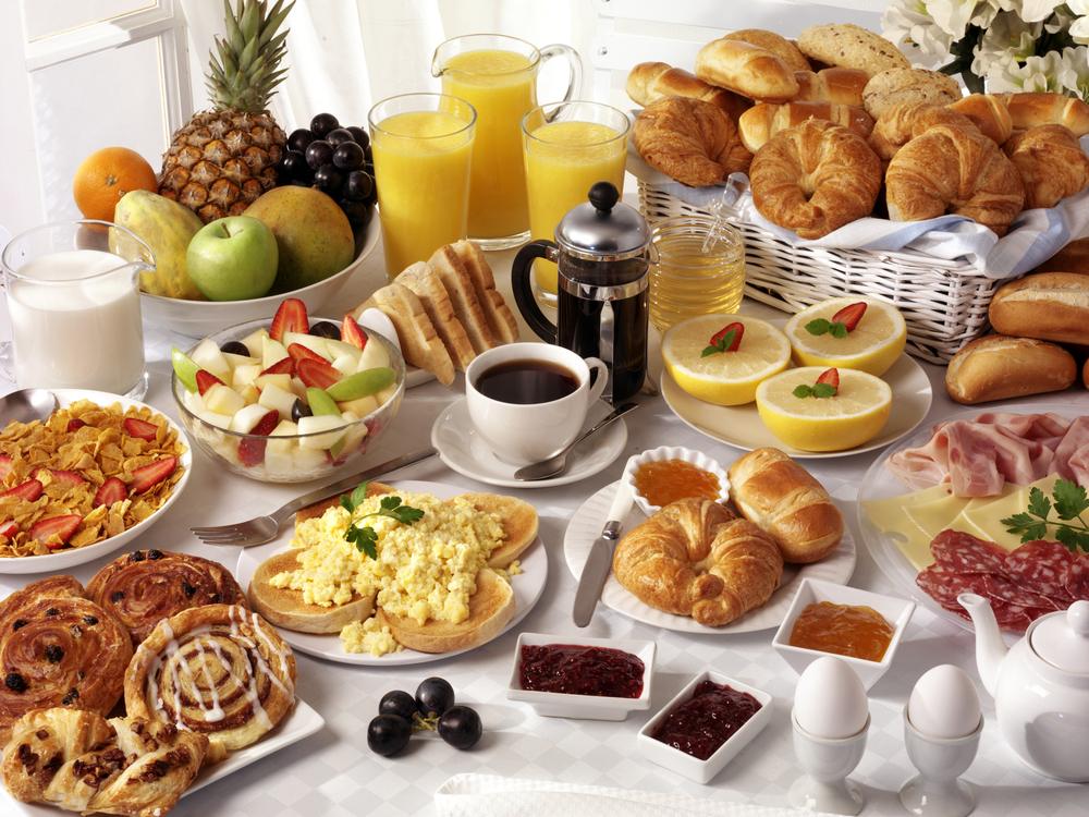 6 lựa chọn bữa sáng phổ biến làm tăng cholesterol và nguy cơ bệnh tim mạch