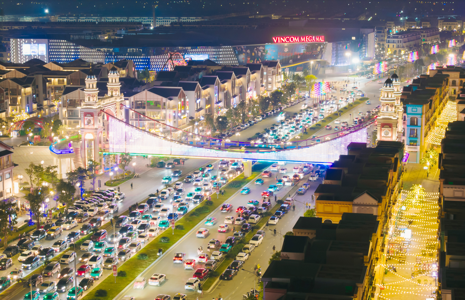 Vincom Mega Mall Ocean City nằm kế cận loạt khu phố thương mại điểm đến tại Ocean City như Venice, K-Town