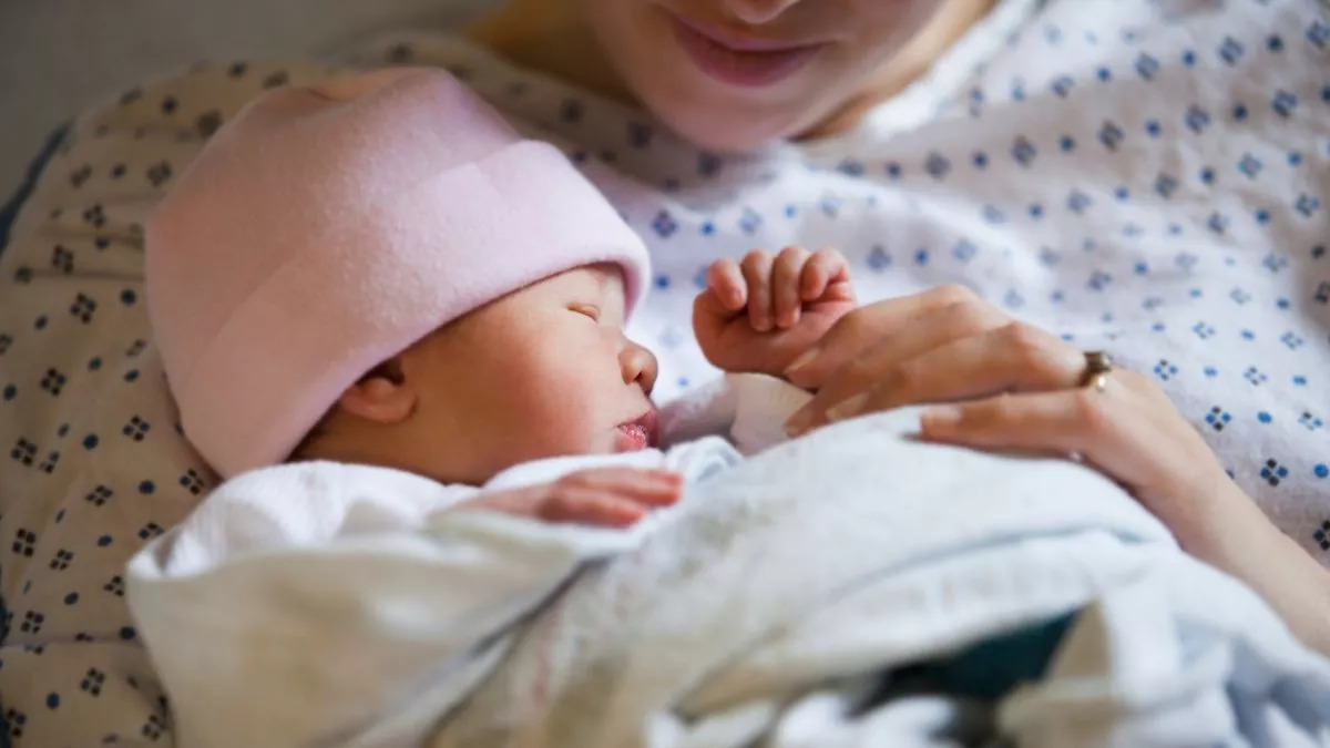 Kháng sinh có thể làm tăng nguy cơ dậy thì sớm ở bé gái