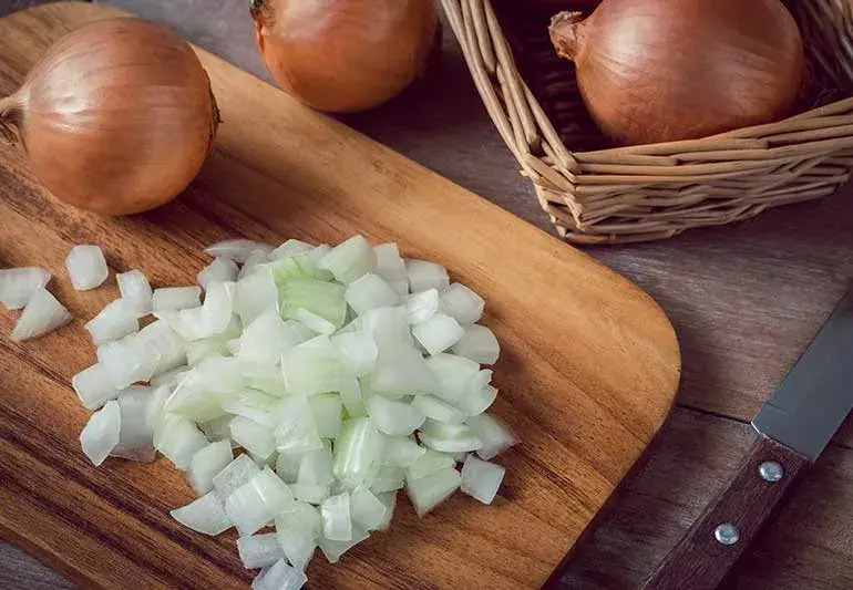 Hành tây, “liều thuốc” tự nhiên giúp ngăn ngừa say nắng