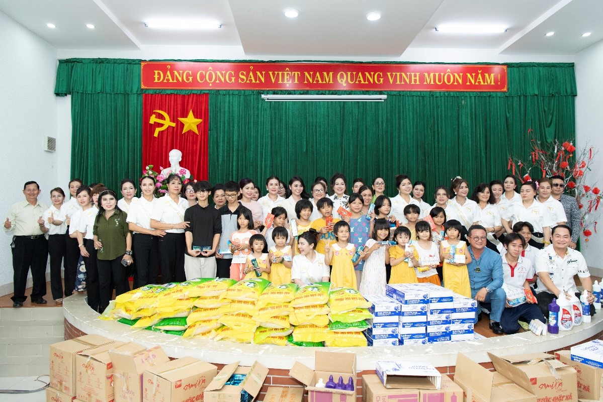 Hoa hậu Nhân ái HNguyễn Thị Hằng, Hoa hậu Diva Doanh nhân Việt Nam Quốc tế Toàn cầu 2025