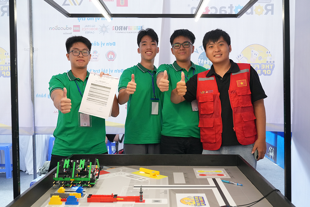 Sự tự tin và đầy bản lĩnh của các bạn thí sinh tại Vòng chung kết quốc gia cuộc thi ROBTACON WRO 2025