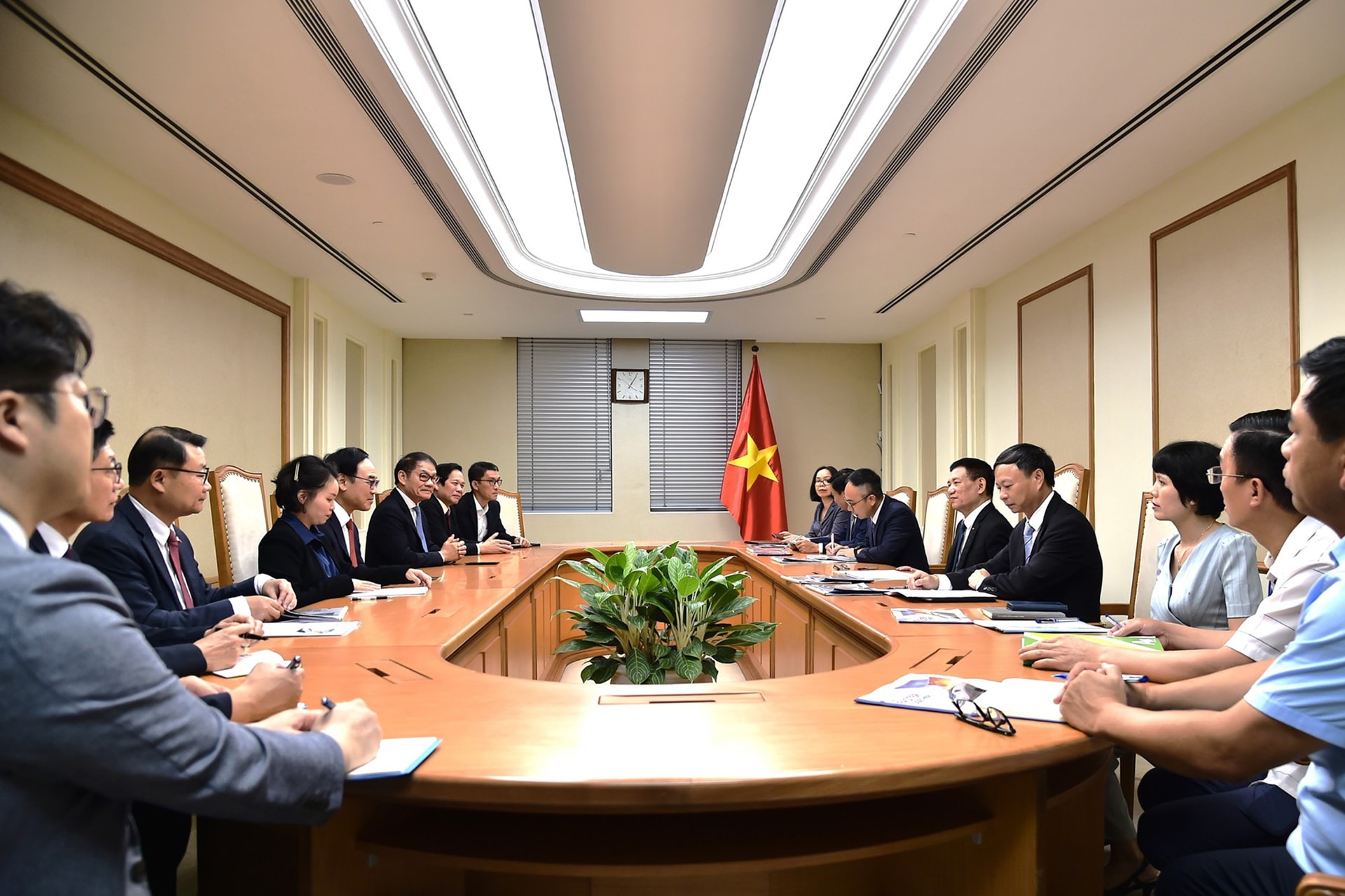 Toàn cảnh buổi làm việc (Ảnh: VGP)