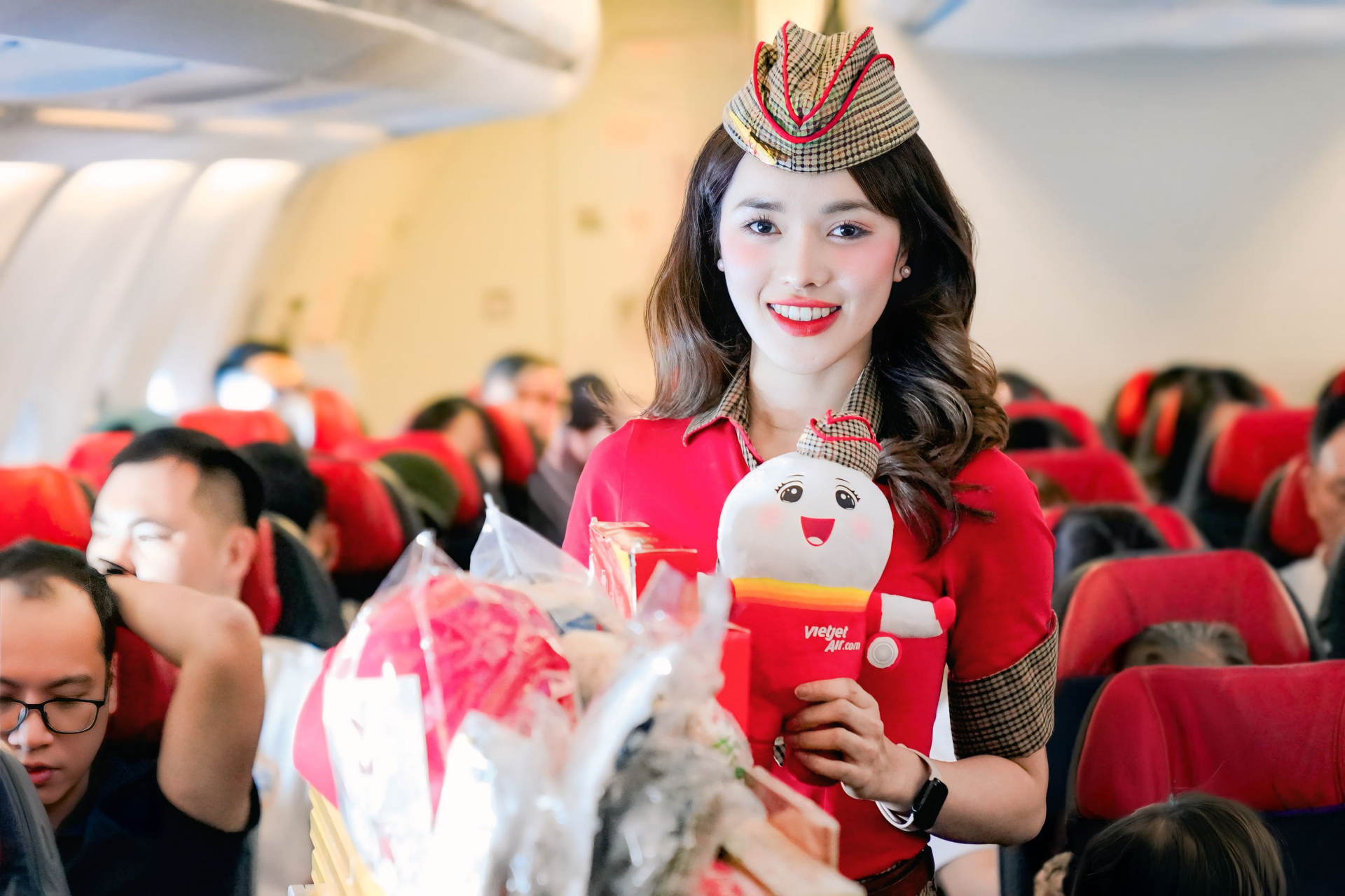 Cùng Vietjet khám phá mùa lễ hội tại Hiroshima (Nhật Bản) với vé ưu đãi chỉ từ 0 đồng