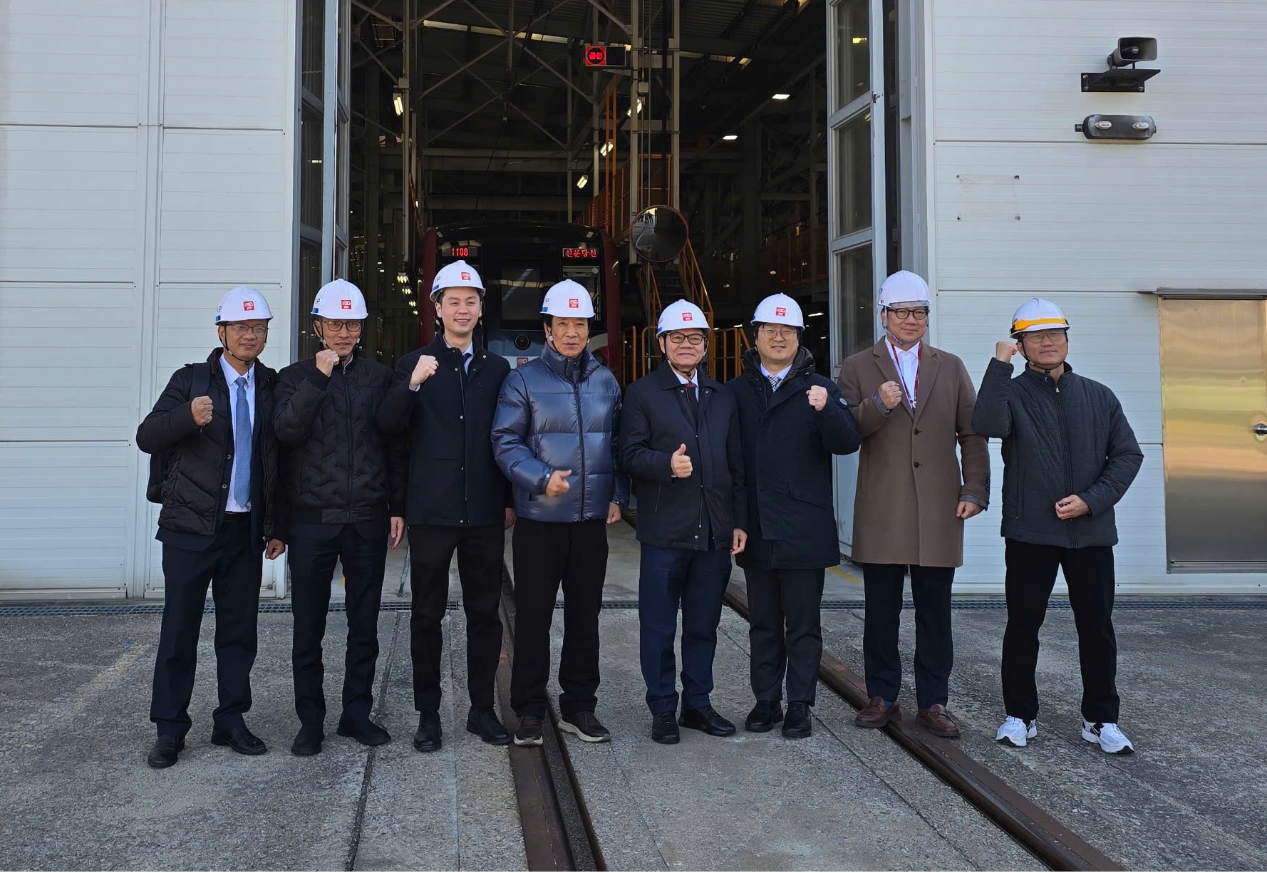 THACO ký kết Thỏa thuận Nội địa hóa với Hyundai Rotem, hợp tác phát triển công nghiệp đường sắt tại Việt Nam