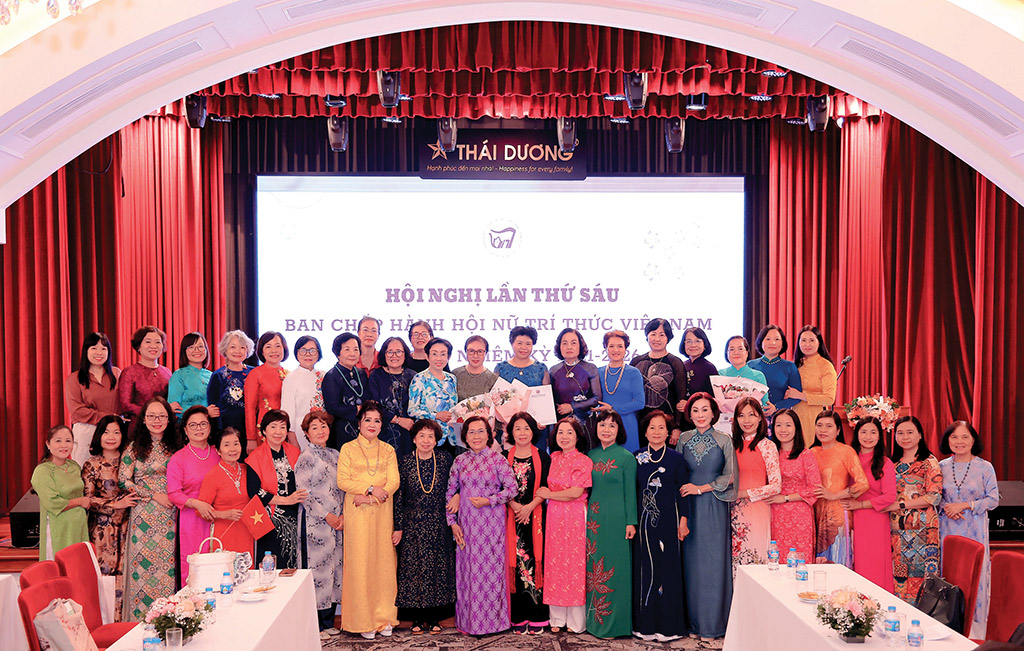 Hội nghị BCH Hội Nữ trí thức Việt Nam lần thứ 6