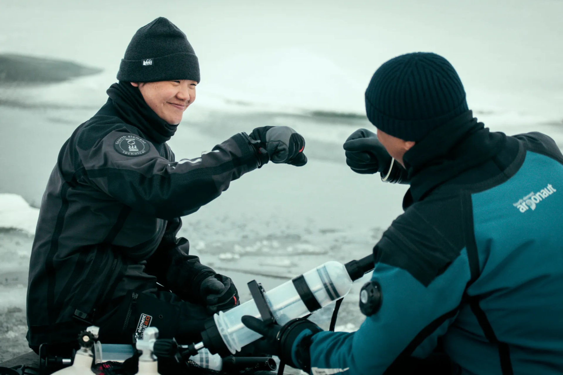 Chuyện về nữ khoa học gia kiếm tìm sự sống nơi biên thùy băng giá của Trái đất