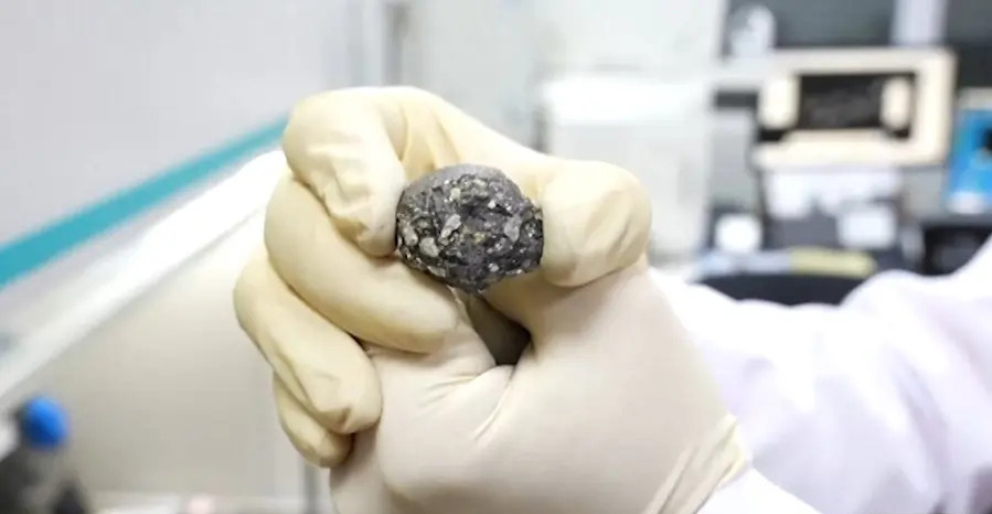 Khoáng vật mới thứ 11 trên Mặt Trăng, được đặt tên là Cerium-Magnesium Changesite, đã được phát hiện trong thiên thạch Mặt trăng đầu tiên rơi xuống Trung Quốc.