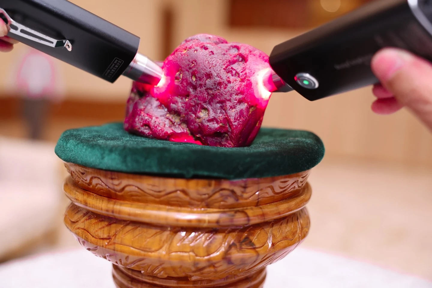 Phát hiện “báu vật đỏ” 11.000 carat tại thủ phủ đá quý Myanmar