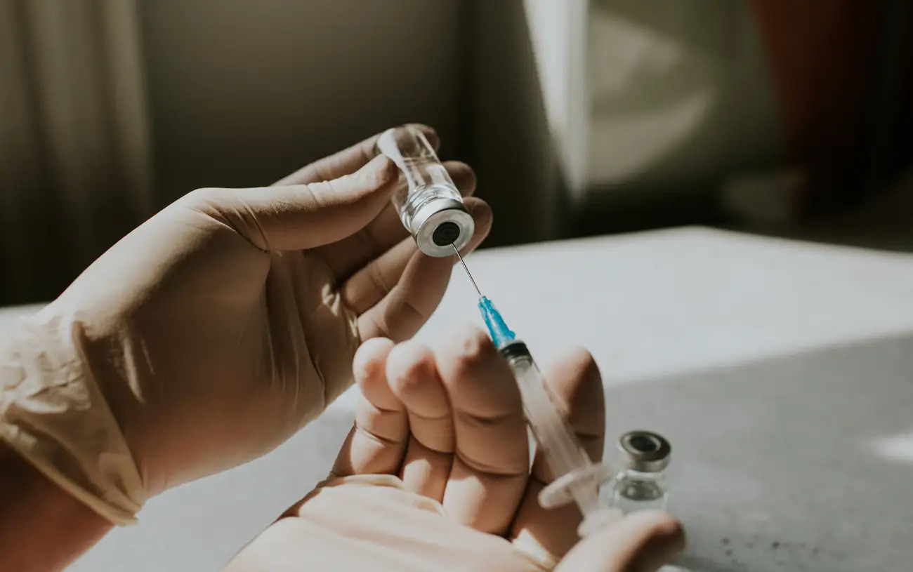 Thuốc “đảo ngược lão hóa” lần đầu được thử nghiệm trên người