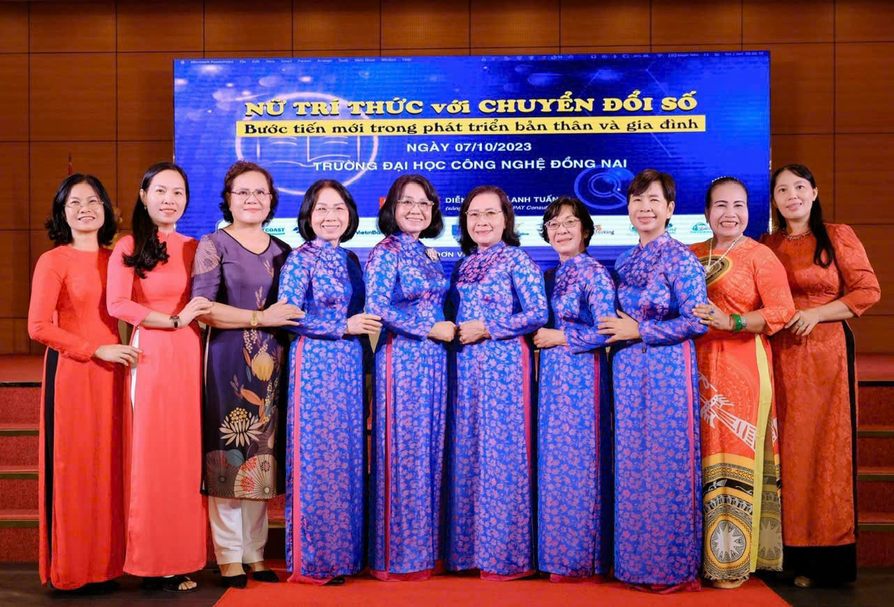 Hội thảo nữ trí thức với chuyển đổi số