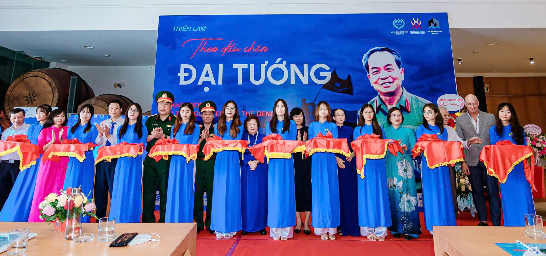 Khai mạc triển lãm Theo dấu chân Đại tướng Võ Nguyên Giáp.