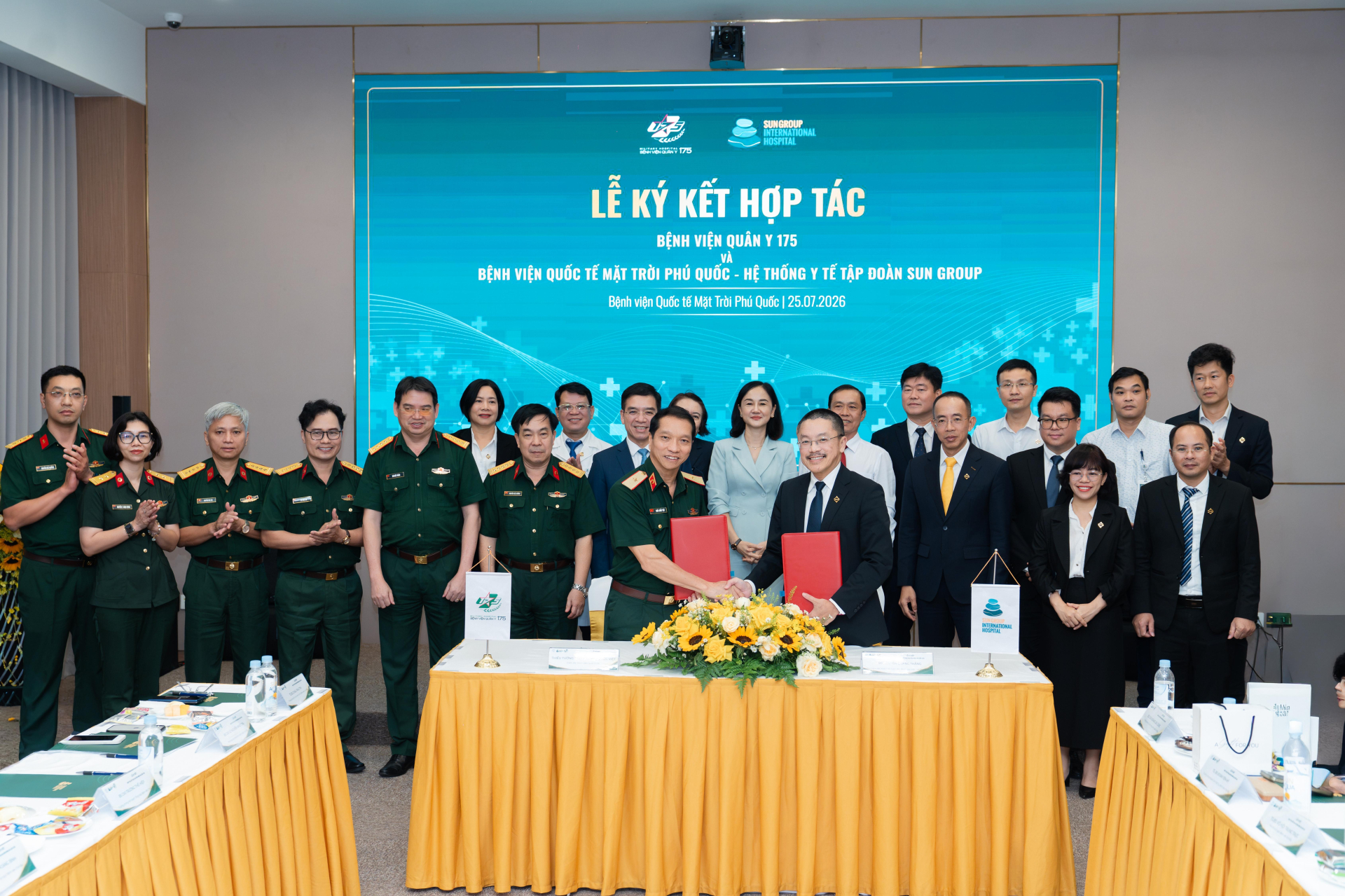 Lễ ký kết giữa Bệnh viện Quốc tế Mặt trời Phú Quốc và Bệnh viện Quân y 175