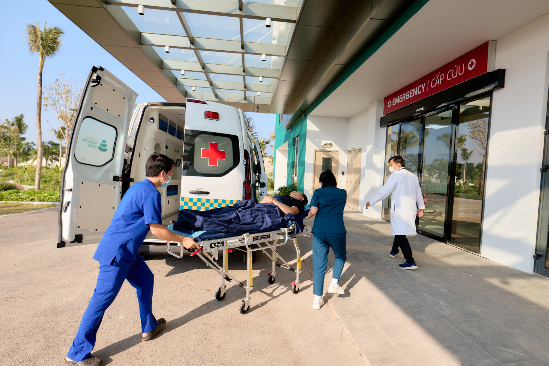 Thay vì chỉ sơ cứu rồi chuyển tuyến như trước, y tế trên đảo đã có thêm khả năng tiếp nhận, chẩn đoán và xử trí nhiều bệnh lý tại chỗ. (Ảnh minh hoạ).