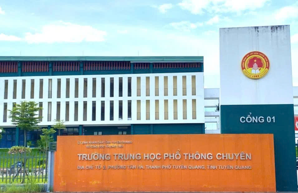 Điểm thi THPT chuyên Tuyên Quang