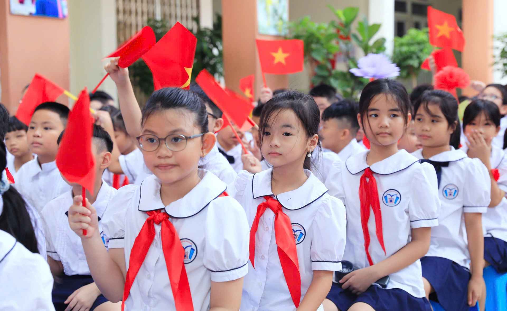Học sinh Hà Nội náo nức ngày khai trường