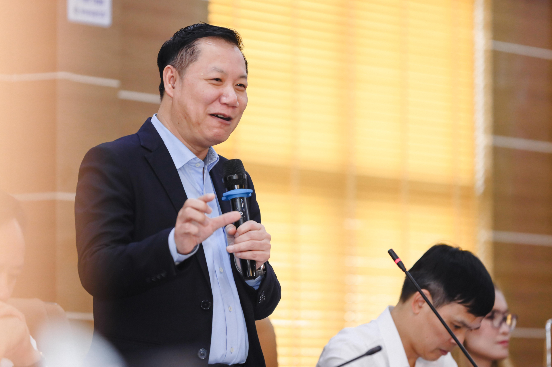 GS.TS Nguyễn Tiến Thảo: Không nên đồng nhất “không được cộng điểm” với “học ngoại ngữ không còn giá trị”.