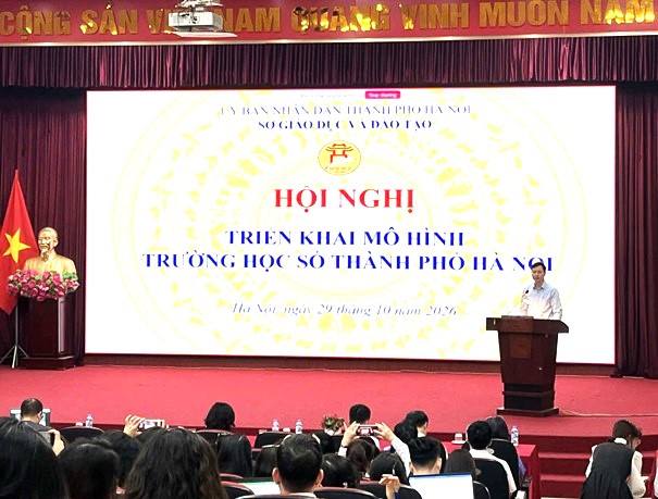 Ông Nguyễn Văn Hiền, Giám đốc Sở Giáo dục và Đào tạo Hà Nội phát biểu tại sự kiện