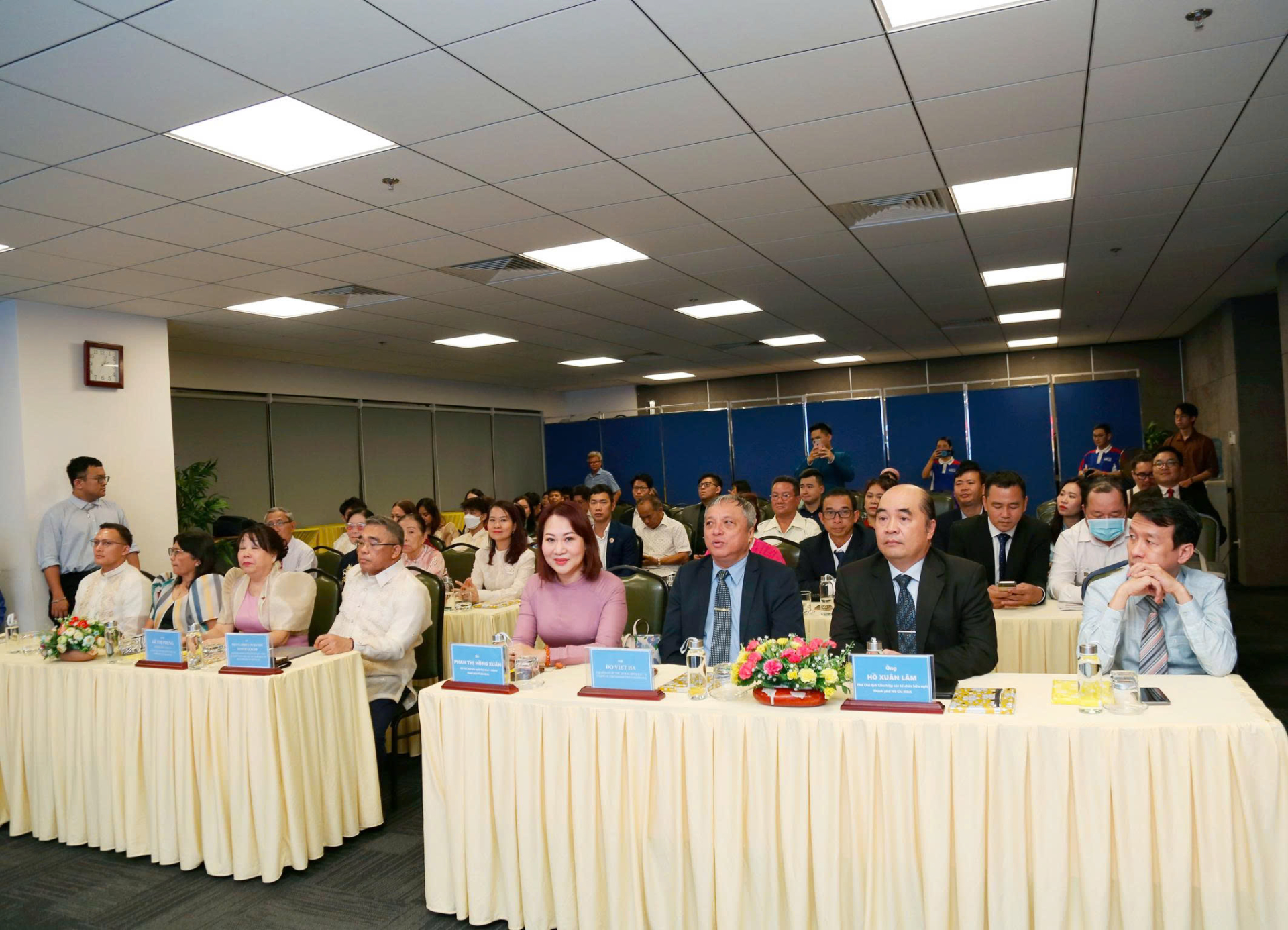 Toàn cảnh lễ kỷ niệm.