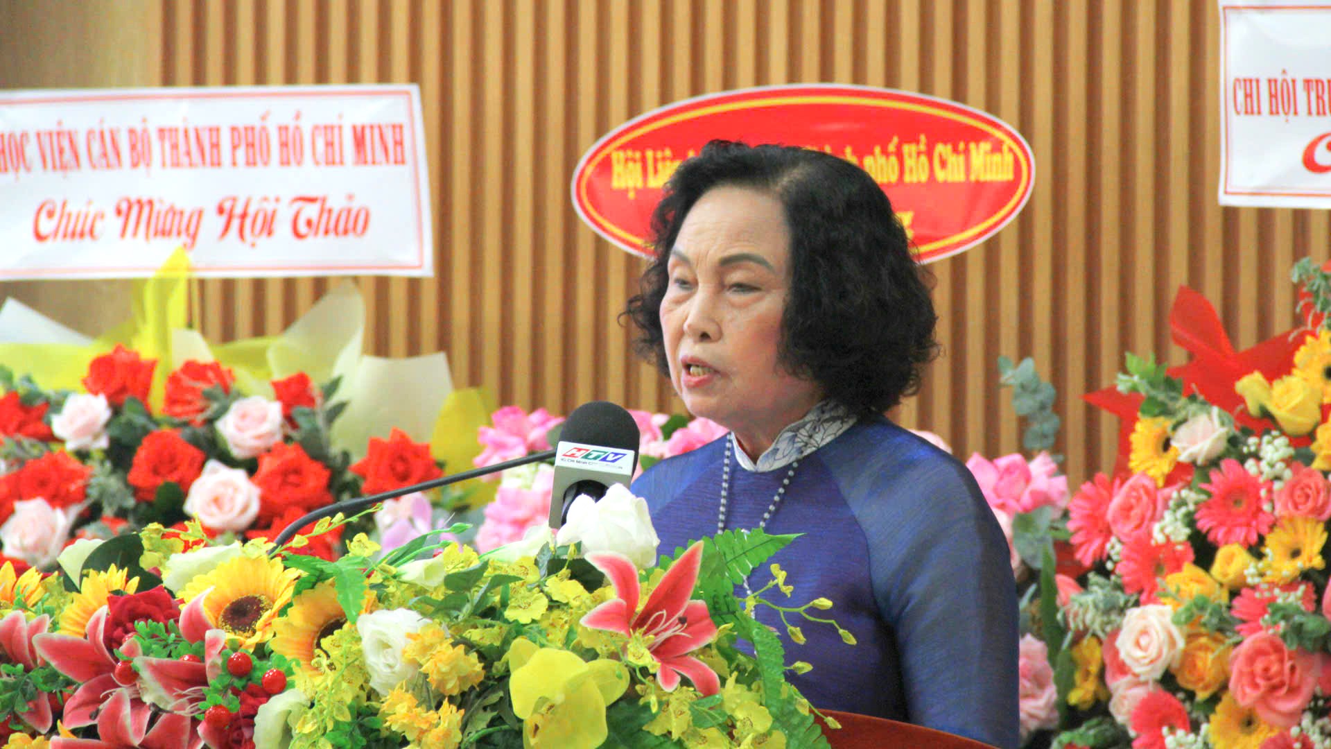 GS.TS Lê Thị Hợp, Chủ tịch Hội Nữ trí thức Việt Nam phát biểu khai mạc Hội thảo