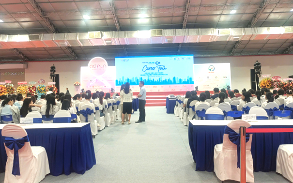 Ngày hội việc làm Career Talk
