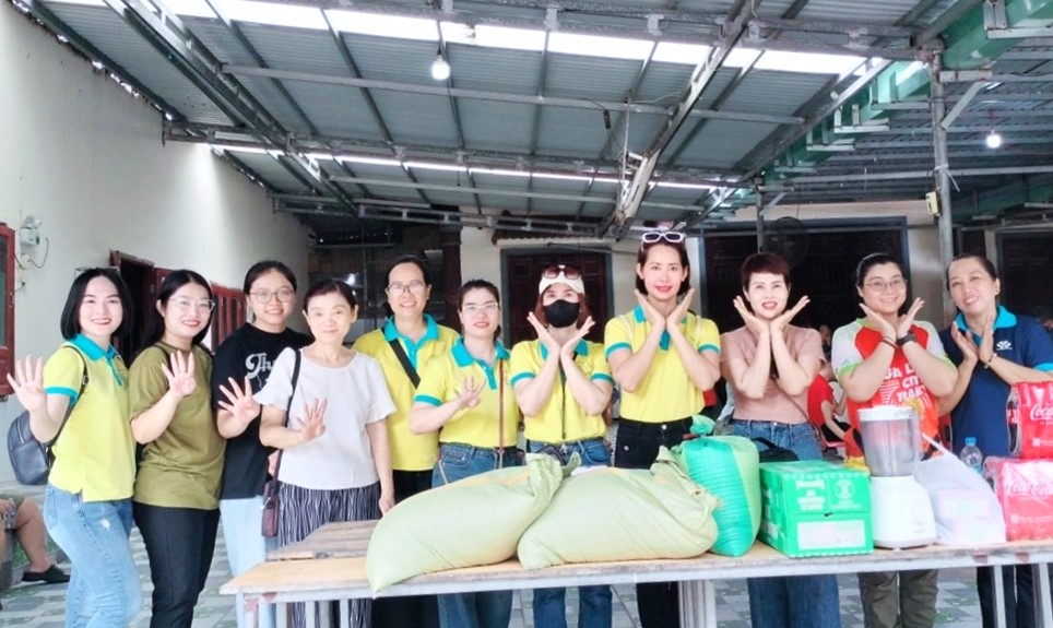 Hoạt động thiện nguyện của cộng đồng 5K TP.HCM thu hút sự tham gia của nhiều sinh viên, bạn trẻ.