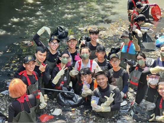 Hoạt động ý nghĩa của nhóm thu hút nhiều bạn trẻ tham gia.