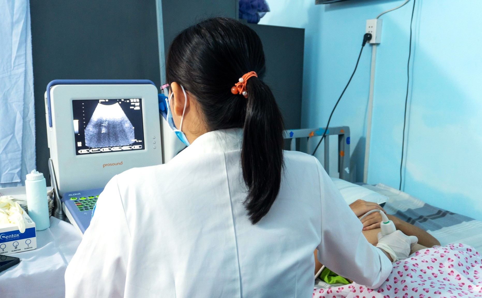 Tại chương trình, các em được lắng nghe, giải đáp mọi thắc mắc và hỗ trợ tháo gỡ rào cản tâm lý trong không gian riêng tư, an toàn. Ảnh: BVCC