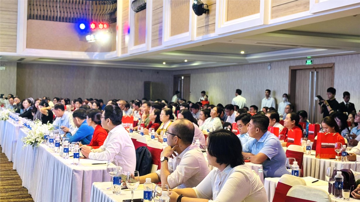Gần 200 đại biểu tham dự Hội nghị. Ảnh: Sở Y tế TP.HCM