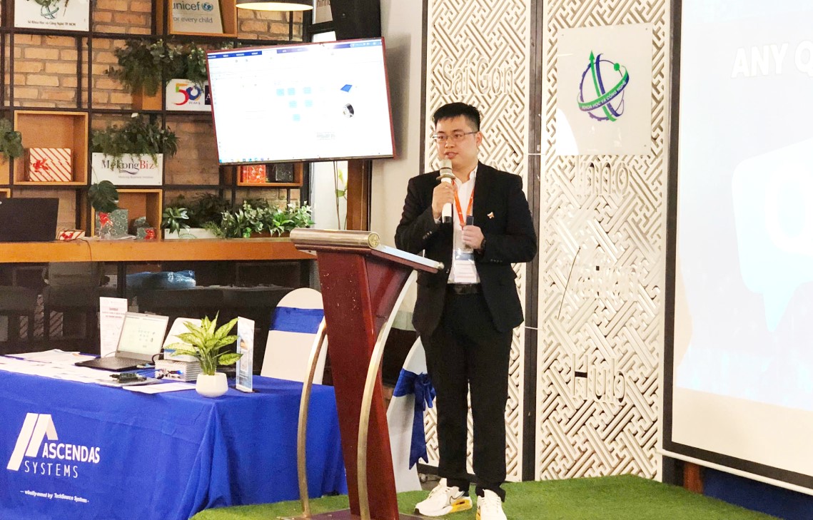 Ông Dương Quang Huy, kỹ sư ứng dụng của Ascendas Systems. Ảnh: Nhật Linh