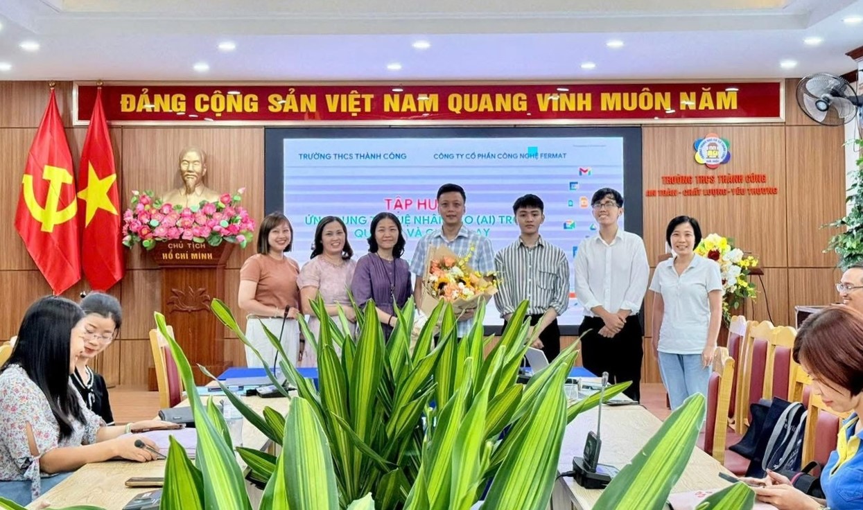 Buổi tập huấn diễn ra tại Trường THCS Thành Công
