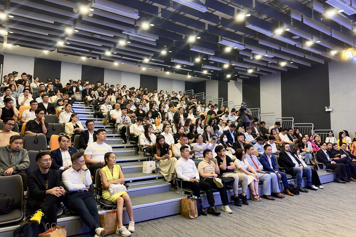 Quang cảnh Hội nghị Thượng đỉnh Công nghệ tài chính TP.HCM 2025. Ảnh: CESTI
