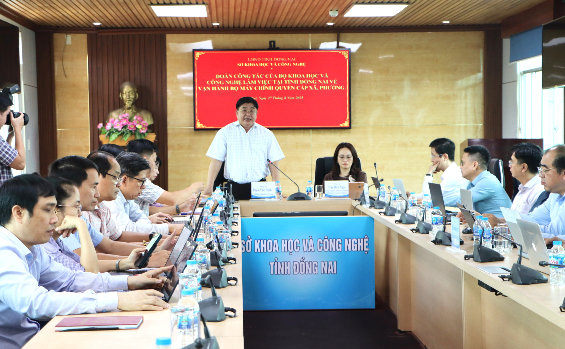 Ông Phạm Văn Trinh, Giám đốc Sở KH&CN tỉnh Đồng Nai phát biểu tại buổi làm việc. Ảnh: Sở KH&CN