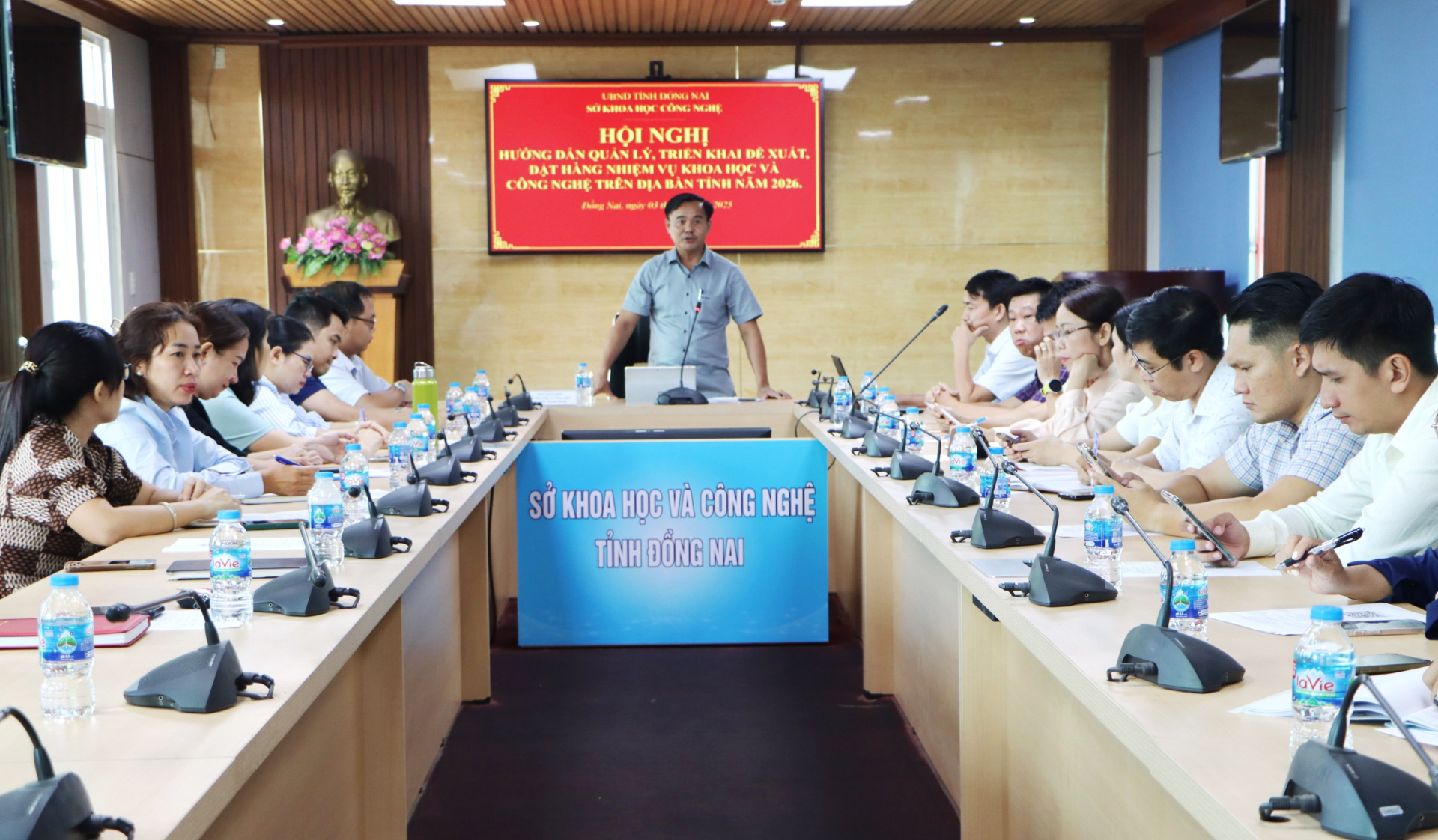 Ông Nguyễn Thanh Phong, Phó Giám đốc Sở Khoa học và Công nghệ tỉnh Đồng Nai chủ trì buổi họp. Ảnh: Sở KH-CN