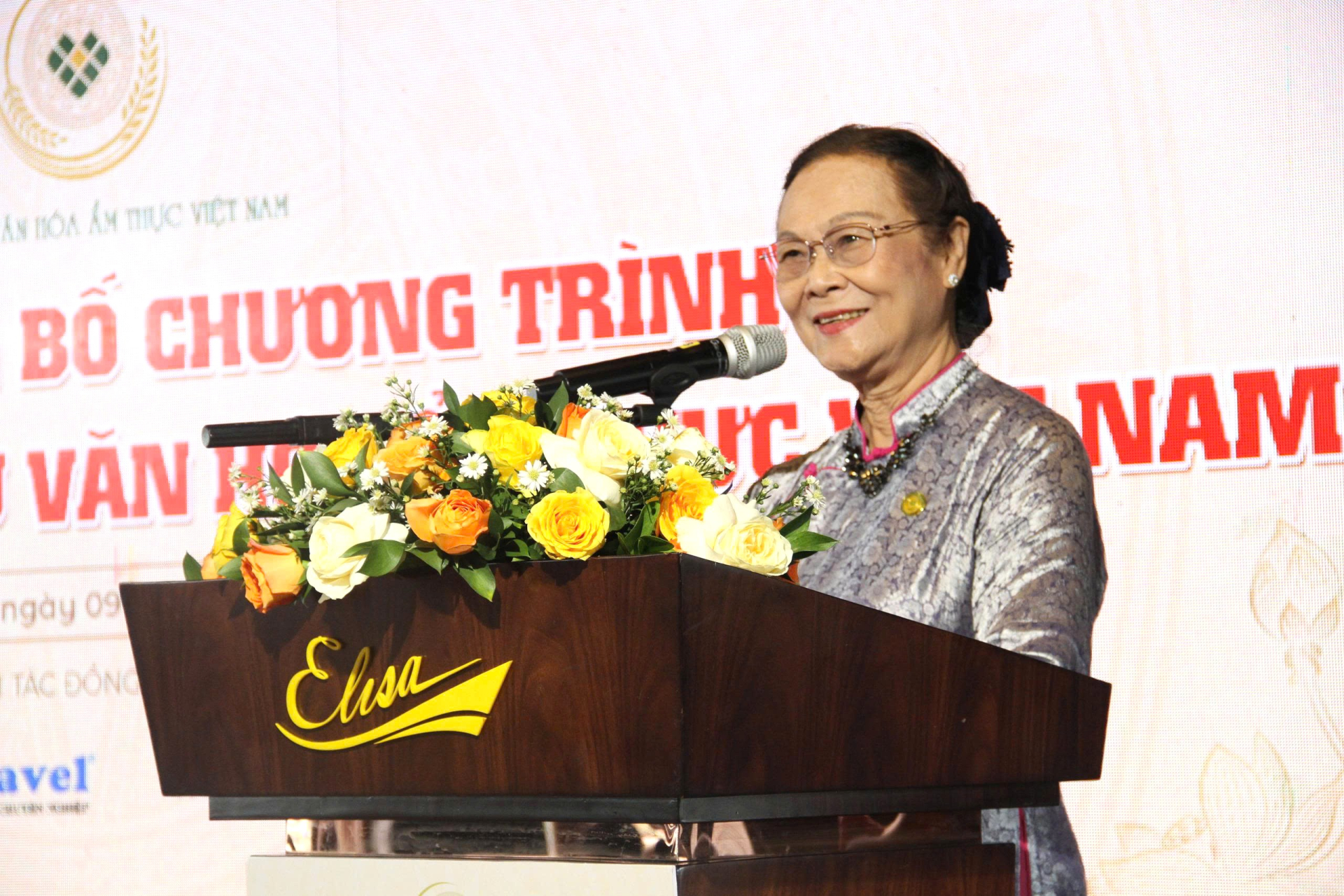 Nghệ nhân Hồ Đắc Thiếu Anh phát biểu trong buổi lễ.