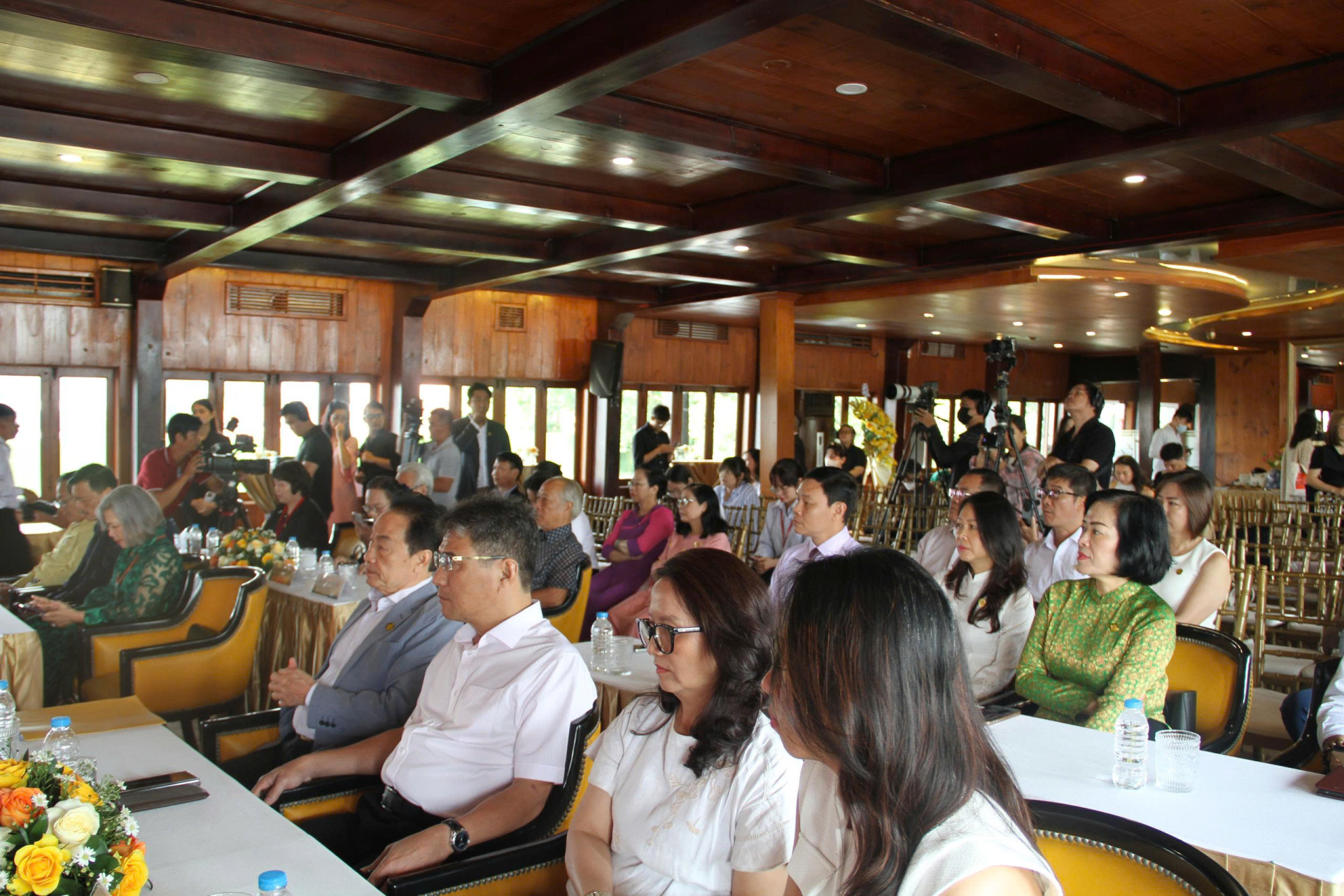 Quang cảnh buổi họp báo công bố khởi động Chương trình xét tặng các Danh hiệu Văn hoá Ẩm thực Việt Nam.