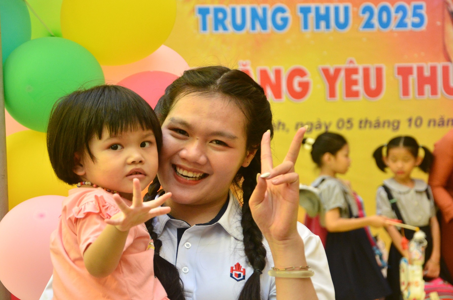 Cùng em vui Tết Trung thu.