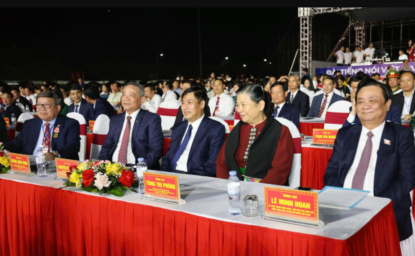 Các đại biểu tham dự Lễ kỷ niệm 130 năm thành lập tỉnh Sơn La. Ảnh: Hà Hoàng