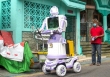 'Biến' thùng rác, nồi cơm điện cũ thành robot hỗ trợ chống dịch