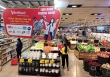 Siêu thị tung nhiều khuyến mãi cuối năm, giảm giá từ 30-70%