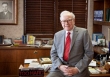 Tỷ phú Warren Buffett đang nhận bao nhiêu tiền lương một năm?