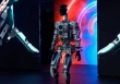 Tesla hé lộ thiết kế robot hình người Optimus, giá dưới 20.000 USD