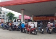 Giá xăng ngày mai dự báo tiếp tục giảm