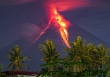Philippines cảnh báo nguy cơ sức khỏe do khí độc từ núi lửa Mayon