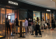 Có phải Hermès đã đi quá xa với chiến thuật bán túi xách độc quyền của mình?