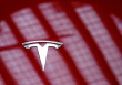 Tesla triệu hồi gần 55.000 xe Model X