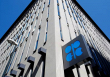 Giá dầu sụt giảm khi OPEC+ hoãn cuộc họp