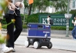 Được phép đi trên vỉa hè, robot giao hàng ở Hàn Quốc đã sẵn sàng nhận đơn