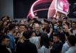 Vốn hóa 'bốc hơi' 113 tỷ USD, Tim Cook ngay lập tức 'o bế' Trung Quốc